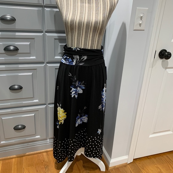 Apt. 9 Dresses & Skirts - APT. 9 Black Floral and Polka Dot Skirt with Shark Bite Hem, Size M, NWT